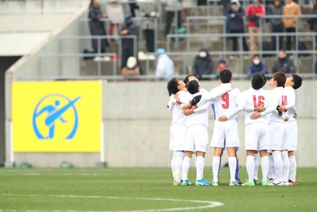 欧冠-哈兰德福登破门 曼城3-2莱比锡锁定小组第一