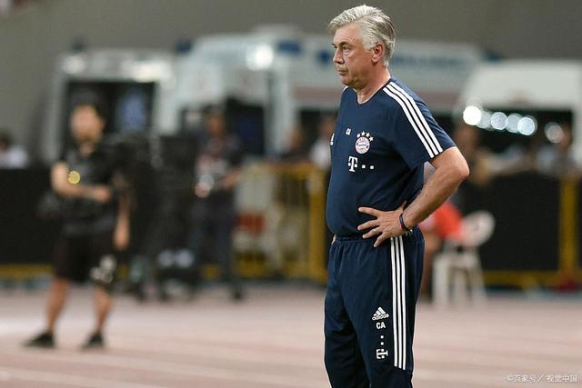 米勒38分黄蜂险胜活塞 保罗两双马刺逆转爵士